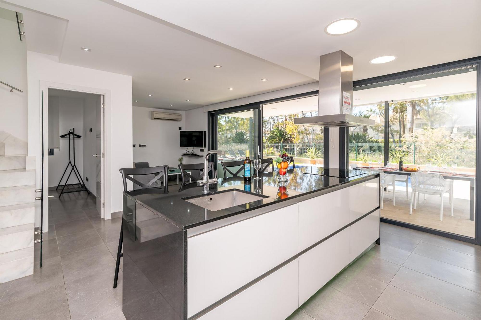 Beach Villa Cosins 1 Mel By Sealand Villas Alcúdia Eksteriør bilde